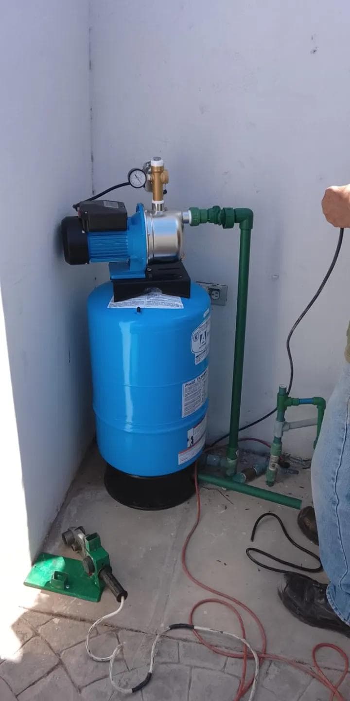 Sistema hidroneumático y presurizador instalado